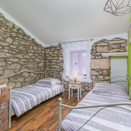 Casa Dvi Mendule Nyaraló Nova Vas
