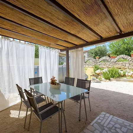 Casa Dvi Mendule * Nova Vas